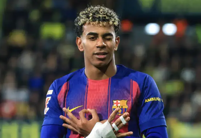 18 岁亚马尔斩获劳伦斯最佳青年运动员 致敬梅西立志助力巴萨再创辉煌